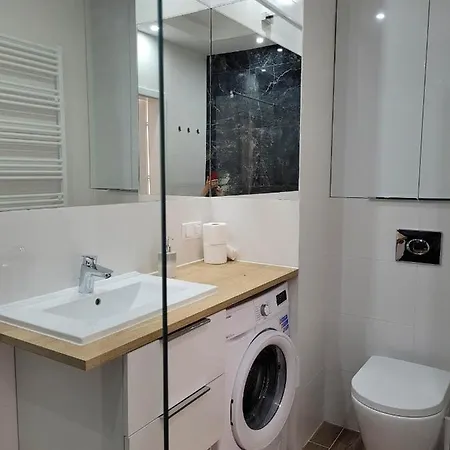 Apartament * 타르노보 포드고르네